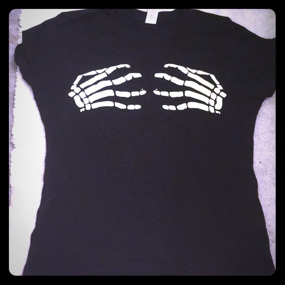 misfits skeleton hands shirt